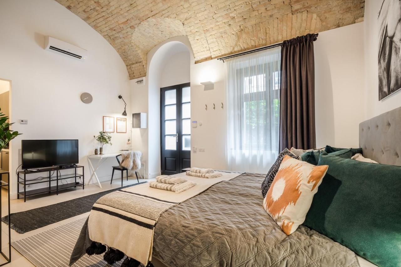 Urban Stable Luxury Apartments Budapest Bagian luar foto