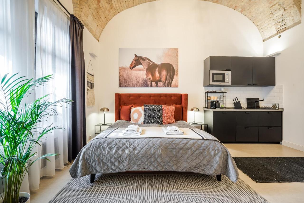 Urban Stable Luxury Apartments Budapest Bagian luar foto