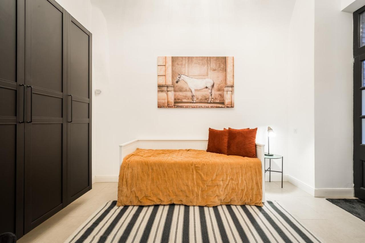 Urban Stable Luxury Apartments Budapest Bagian luar foto