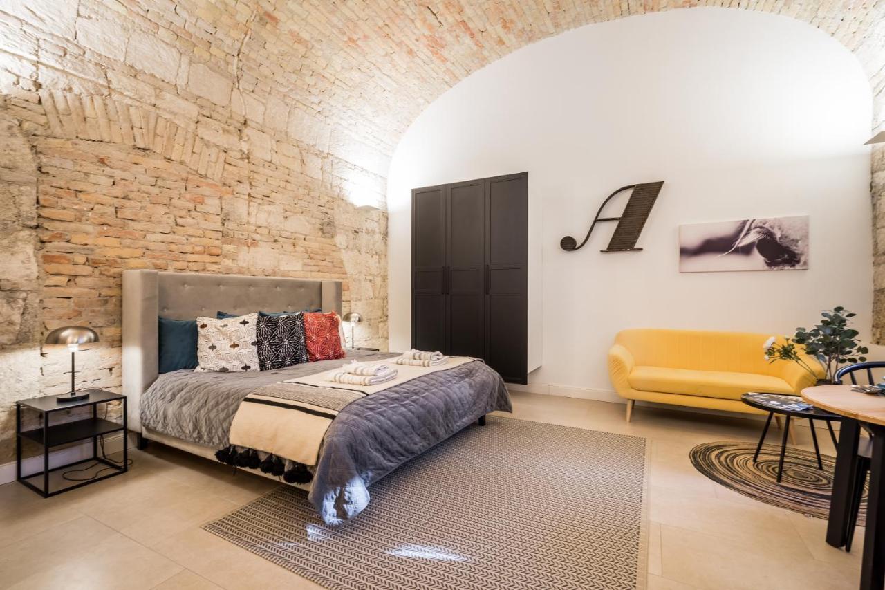 Urban Stable Luxury Apartments Budapest Bagian luar foto